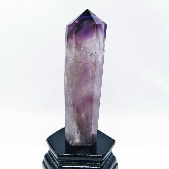 アメジスト 六角柱 アメシスト ポイント 置物 原石 虹入り 台座付属 一点物 152-2104