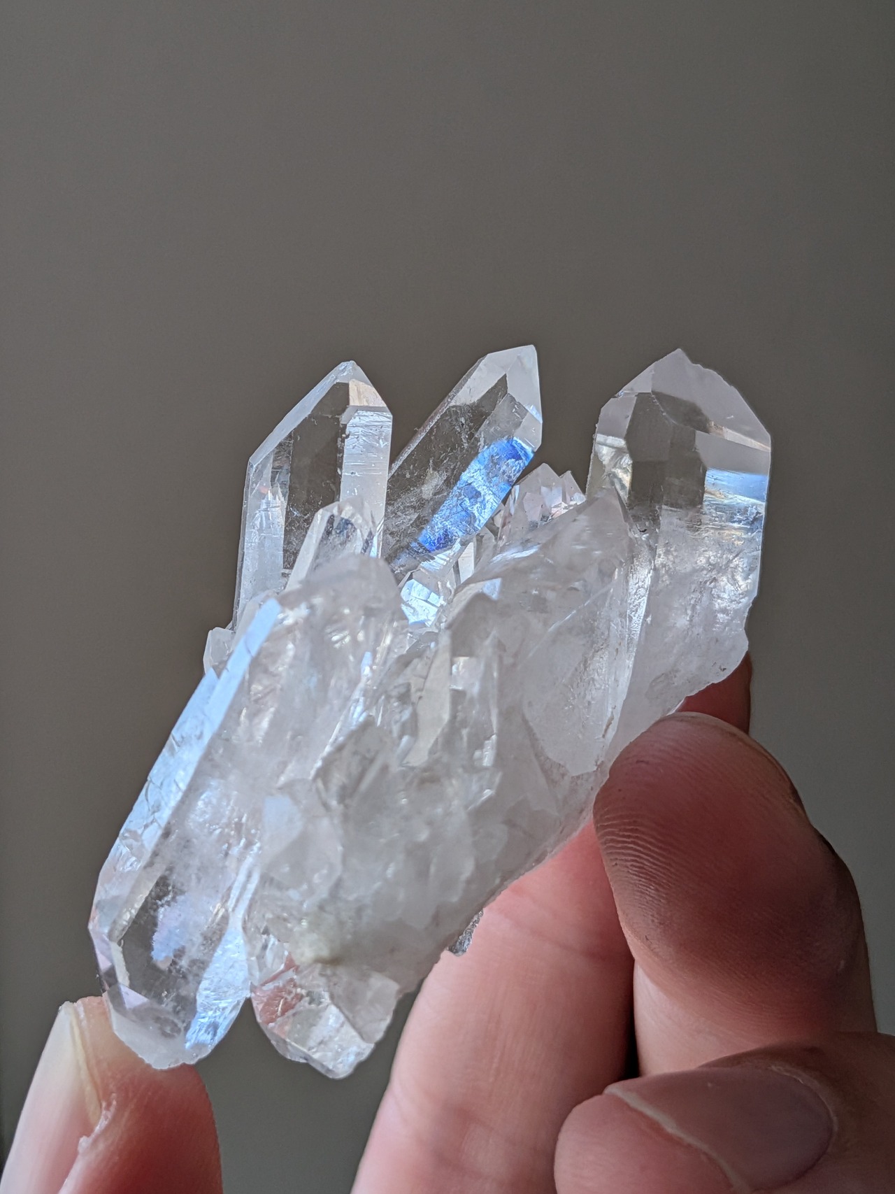 トマスゴンサガ水晶 ⭓ クラスター ⭔ ブラジル・ミナスジェライス州産