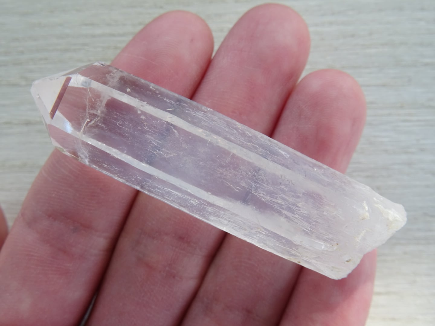 モンドクォーツ ブルーミスト入り ブラジル式双晶？2 モンドクォーツ ブルーミスト入り ブラジル式双晶？2