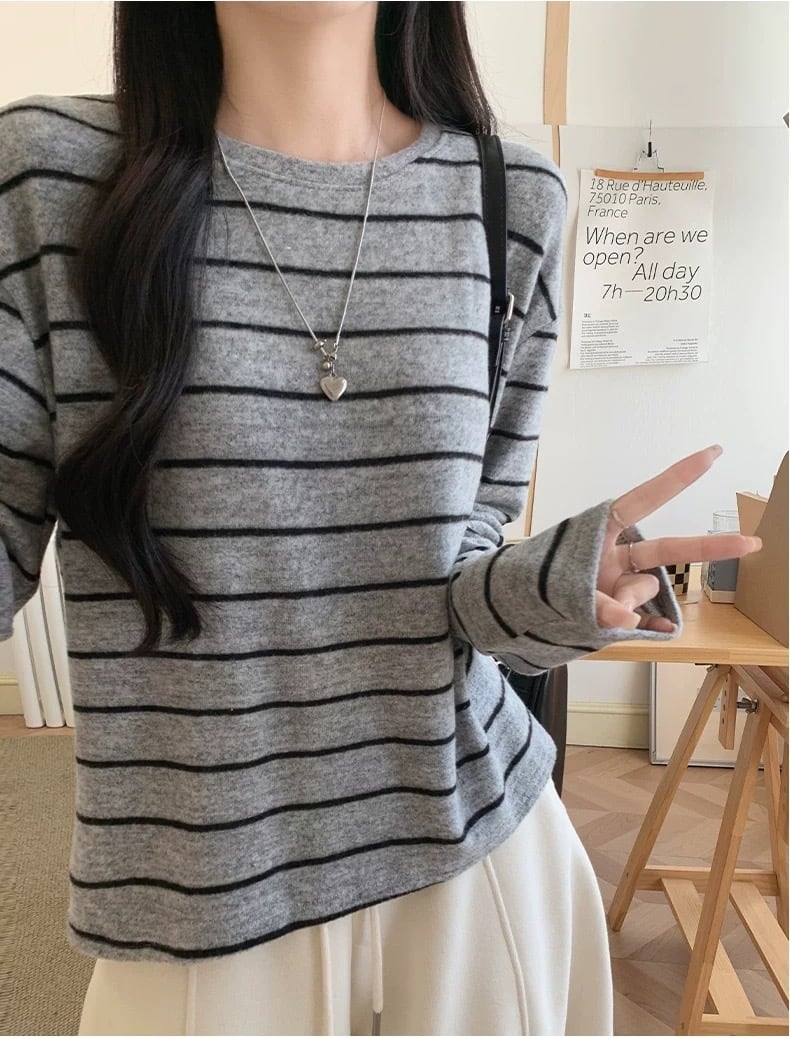ミルクボーダーのゆるロングTシャツ
