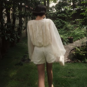 Beige satin long puff sleeves【H00036】