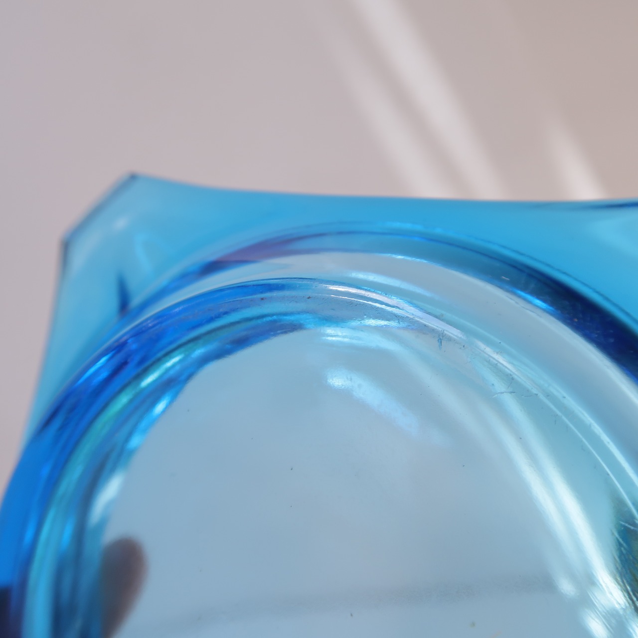 ブルーの星型トレイ