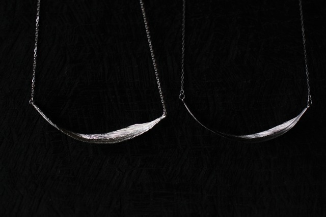 Small Swing Feather Necklace
