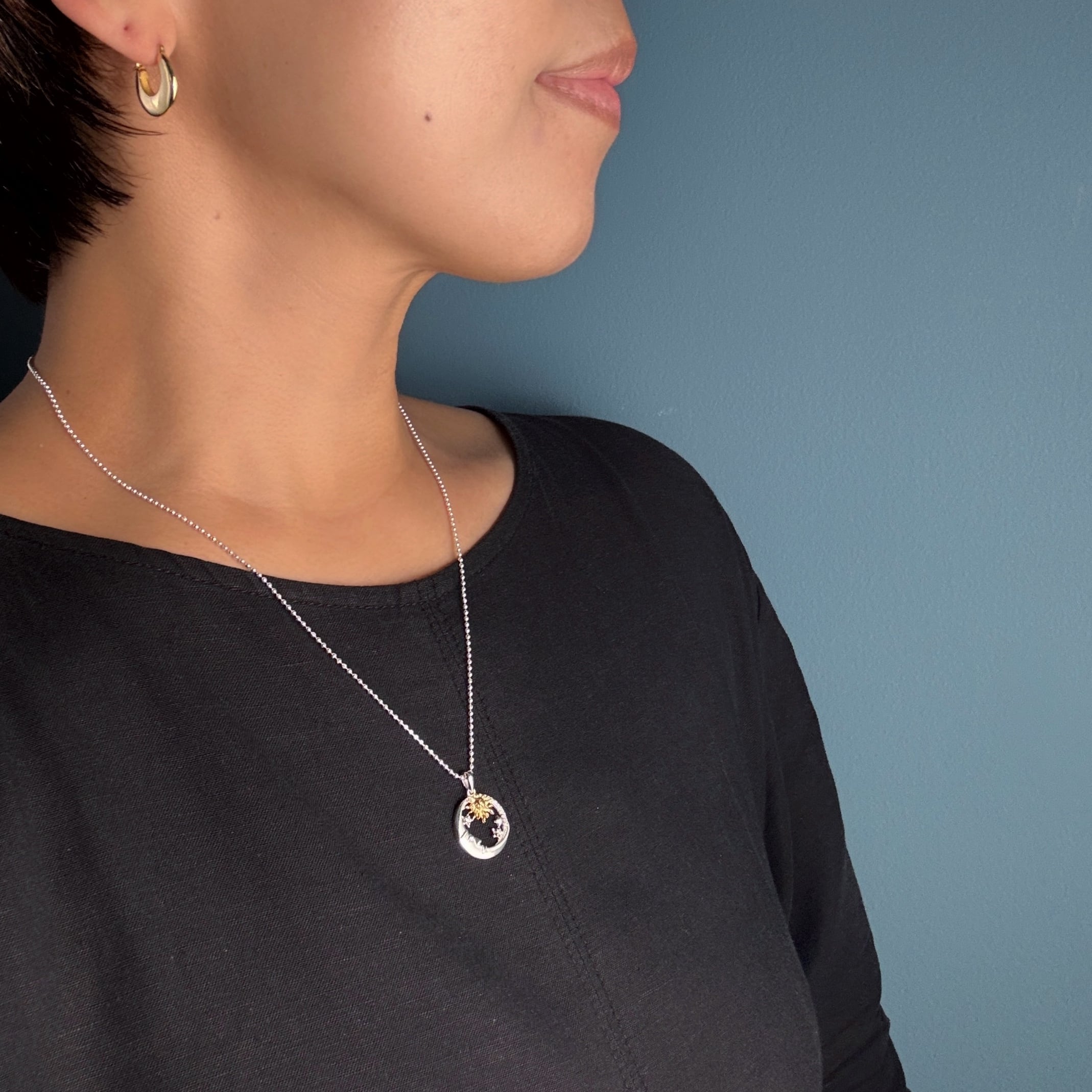 New Sun and Moon ゴールド ＆ シルバー mix ペンダント ネックレス 月