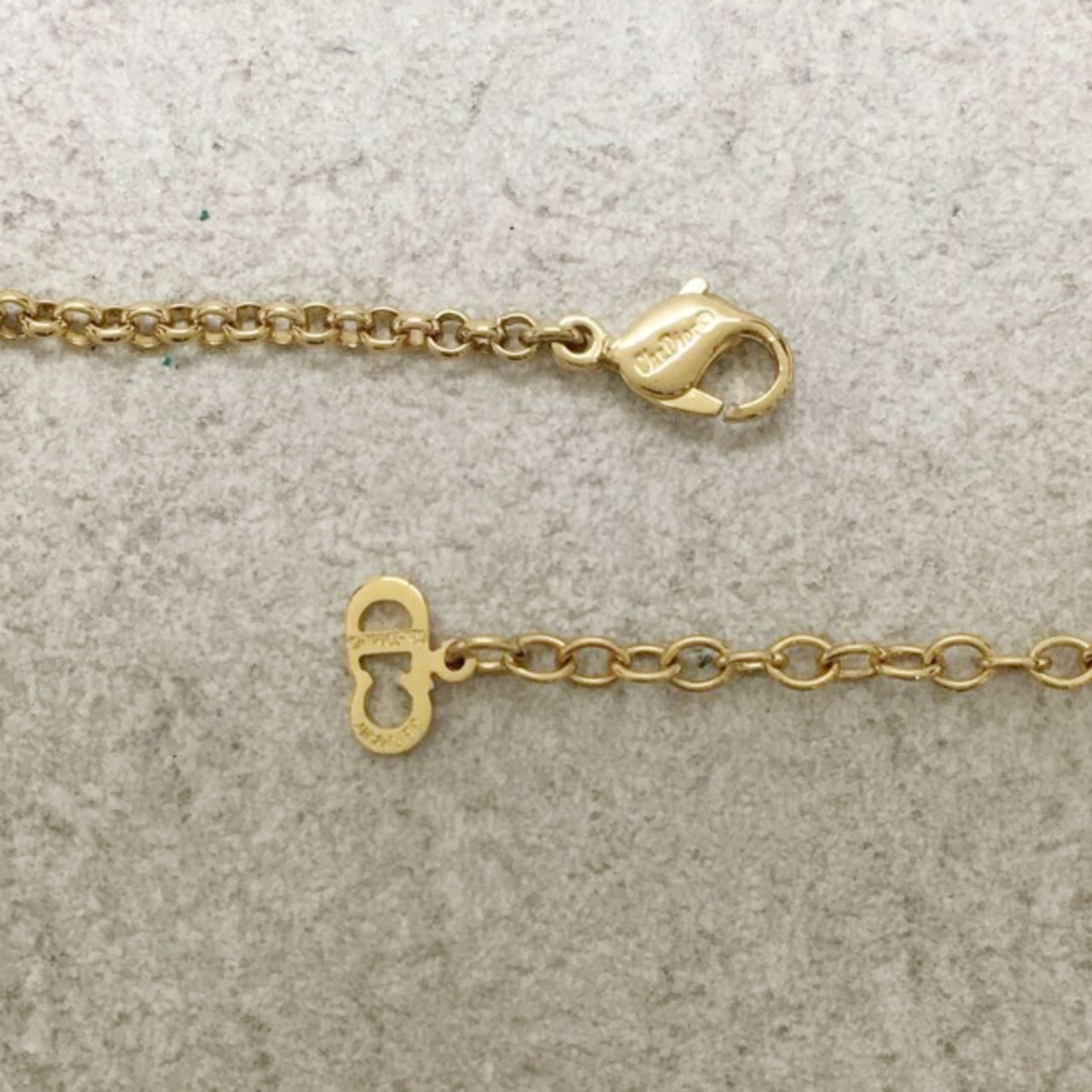 Christian Dior(クリスチャンディオール)ハートモチーフネックレス/ゴールド