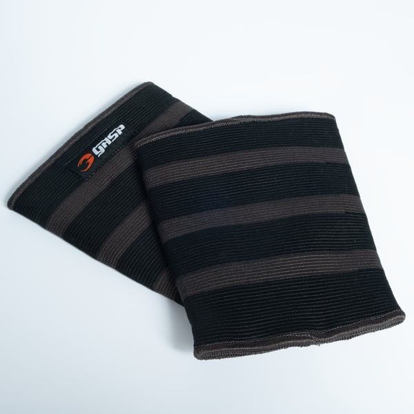受注輸入】 Power Elbow Sleeves Black/Green | Fitness Gear Online