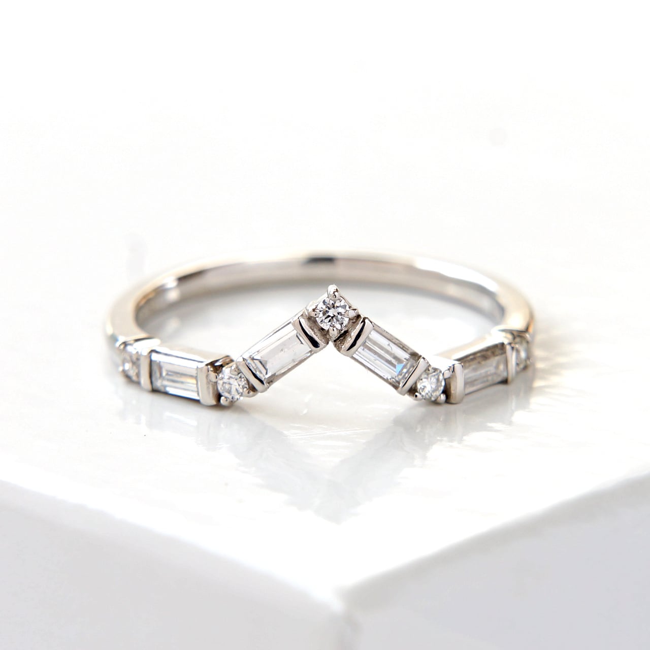 Pt900 Diamonds Ring (ダイヤモンド)