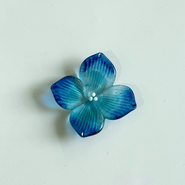 伊藤ナツキ　紫陽花 花びら（青）箸置き