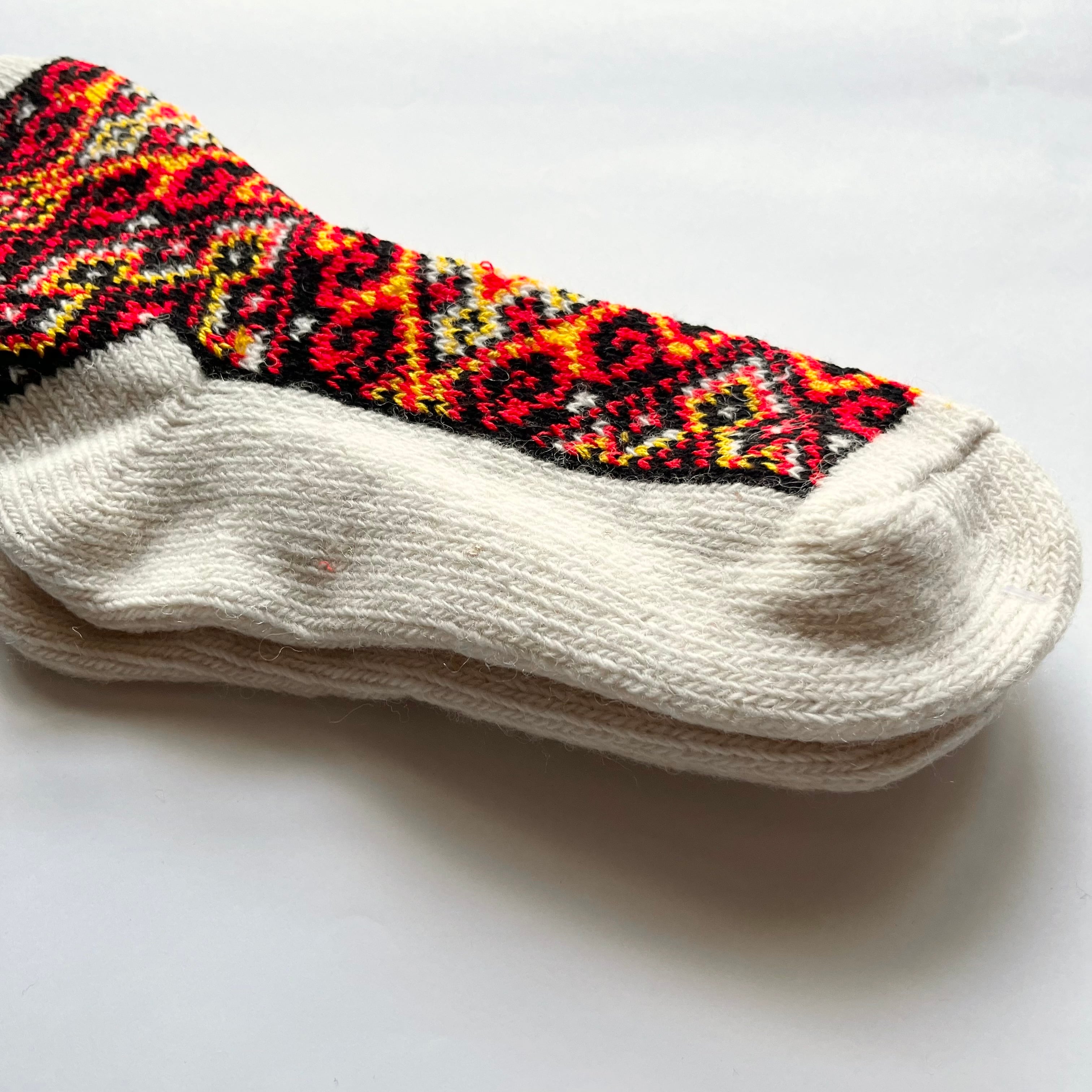 ウクライナ支援/ウールソックス(伝統刺繍柄)