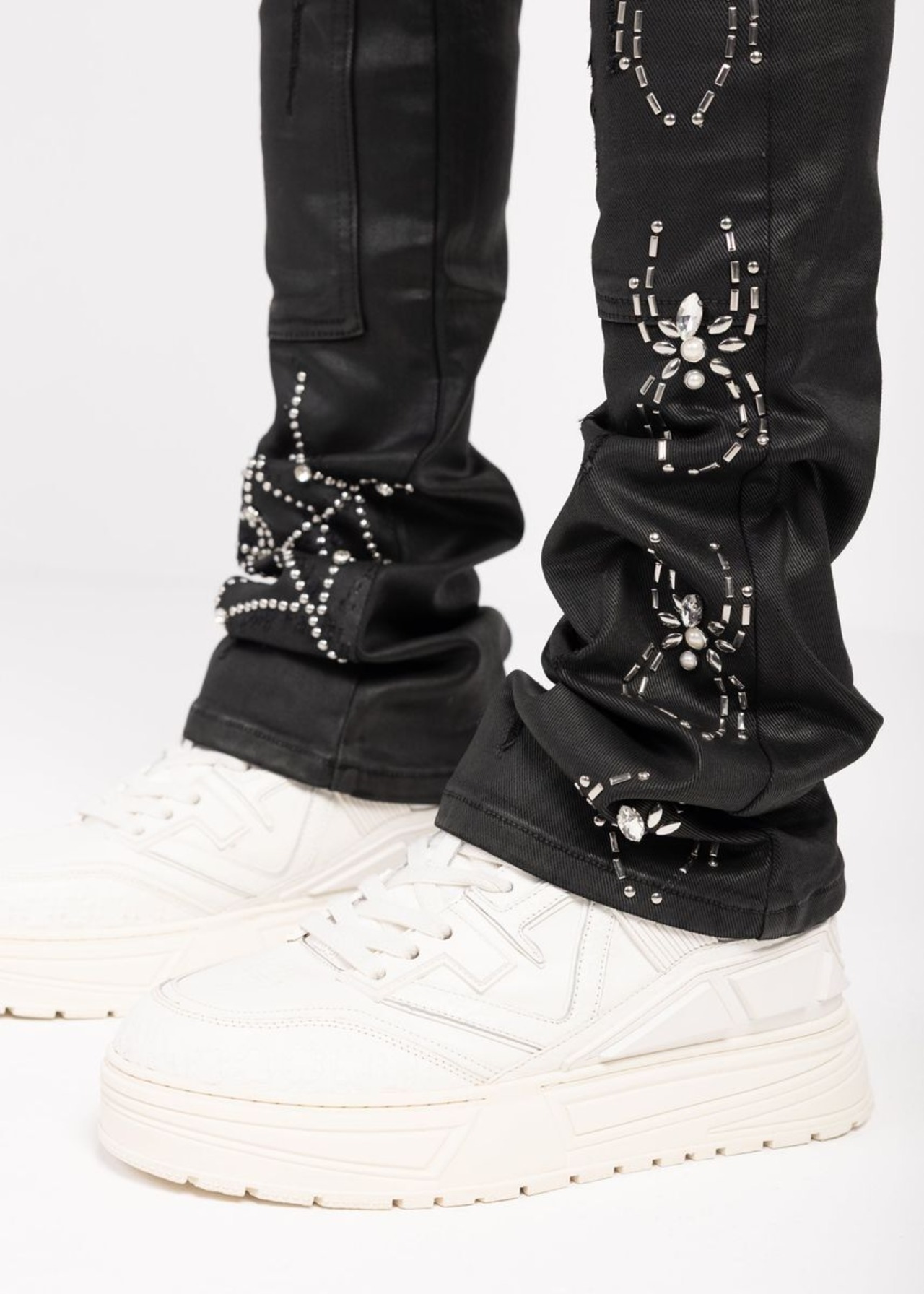 GUAPI / obsidian black waxed spider denim