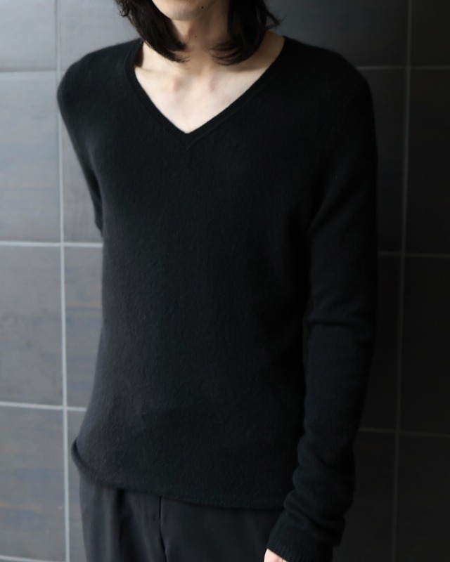 100%cashmere vneck knit