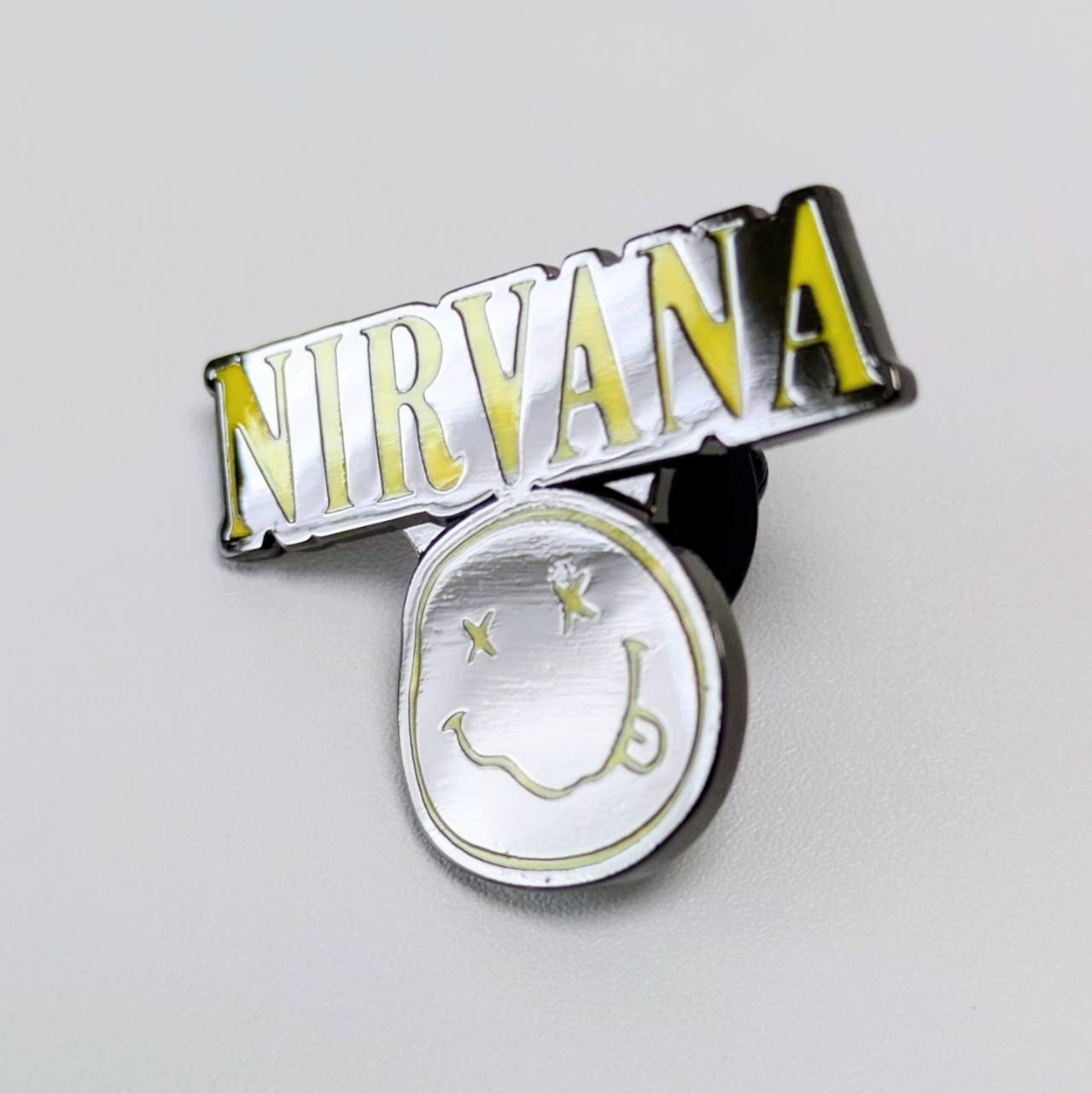 送料無料！ ★ピンズ PINS★ピンバッジ 【 Nirvana（ニルヴァーナ）】 〚アメリカン雑貨 アメトイ〛