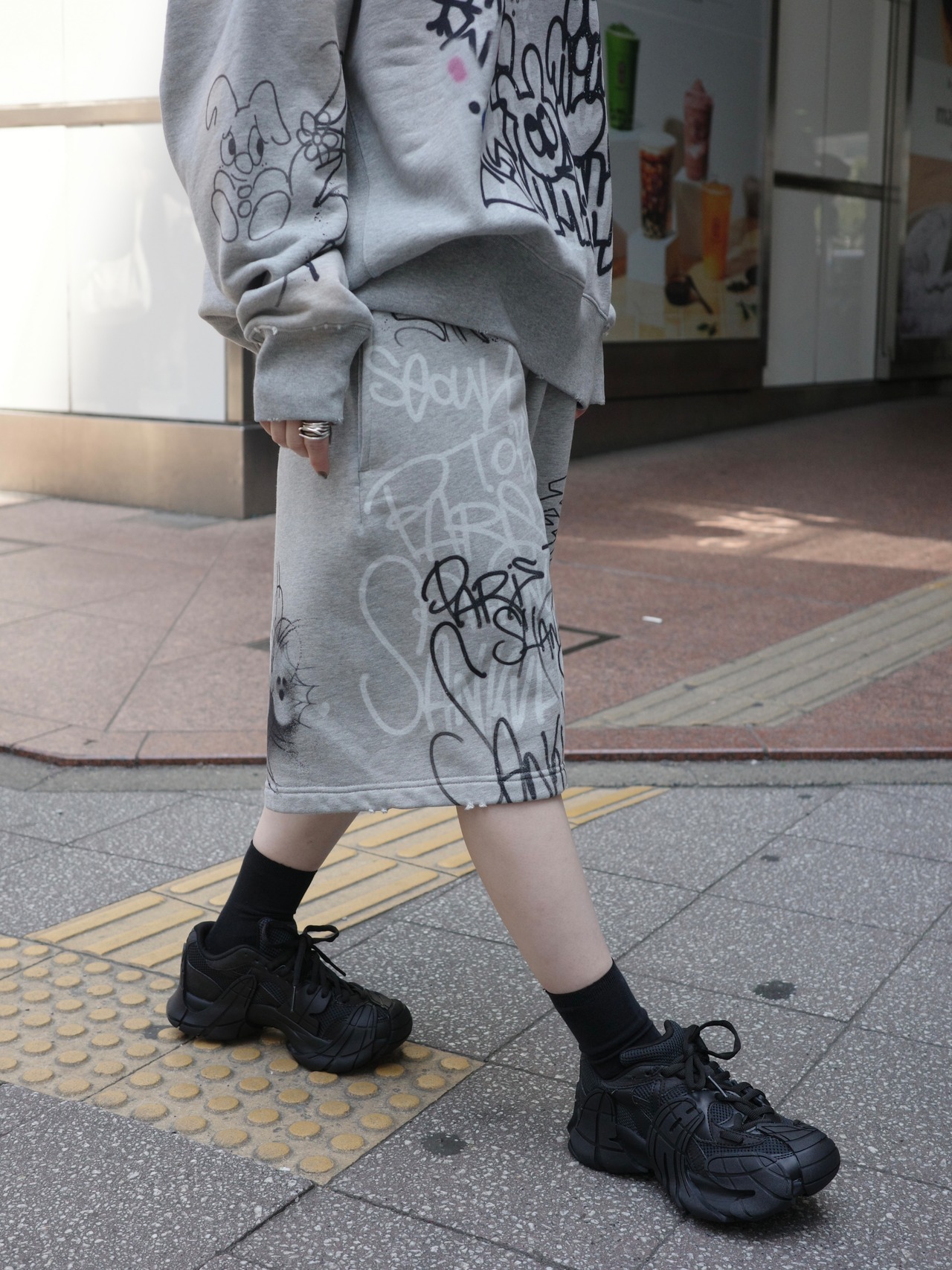 【25SS】SANKUANZ サンクアンズ / BUMPY GRAFFITI PRINT RELAXED SHORTS / パンツ - 2