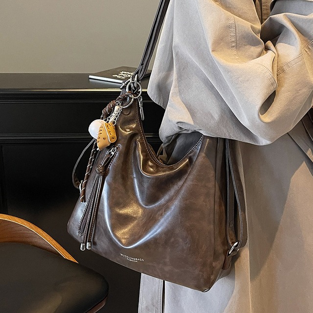 【バッグ】レディース 可愛い ショルダーバッグ  大きめ レディース 20代 30代 40代 秋 冬 通勤 通学 おしゃれ カジュアル 可愛い ブラック 黒ブラウン 茶色 キャメル