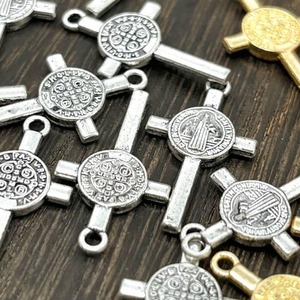 【2個】クロスイエスチャーム