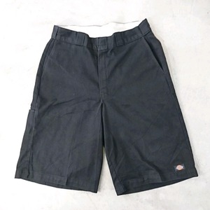 Dickies USA model 42283 multi use pocket work shorts