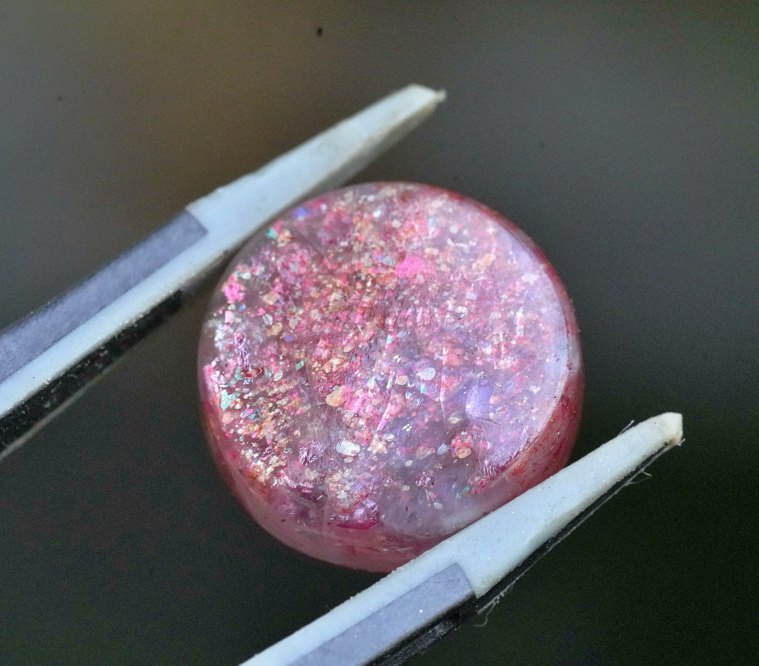 ピンク☆ブラットショットアイオライトサンストーン 21×14mm 煌めき