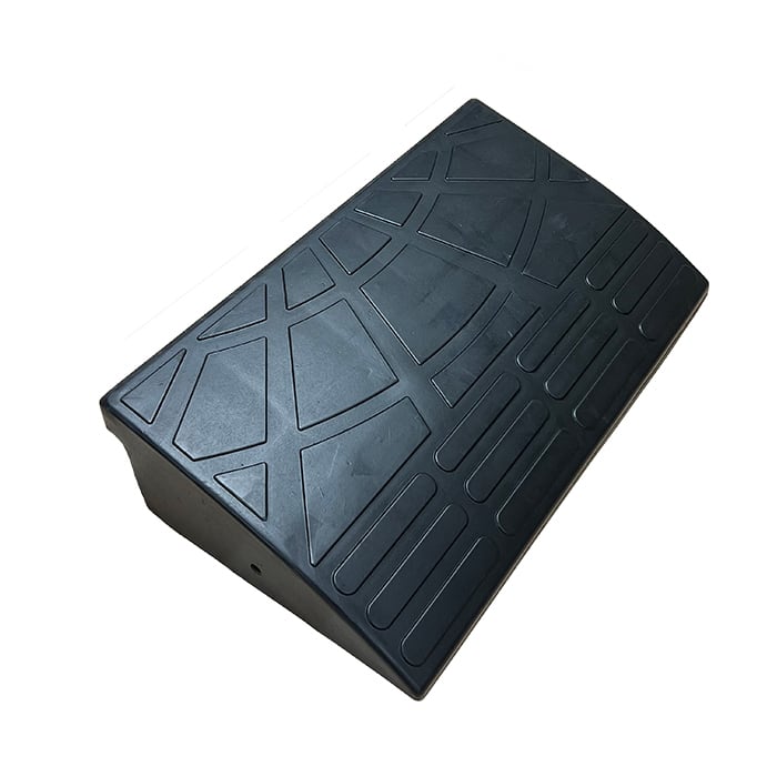 カインドスロープ エコ段差ゴムスロープ 段差15cm用 1560本体 kaizu 1枚 H145×D340×W600mm。黒色(8.0kg) 接続ボルト付 本体の重量に加え、連結により強固に固定 高品質ゴムのリサイクル エコマーク認定製品 環境配慮 自転車 介護 車椅子 ベビーカー シルバーカー