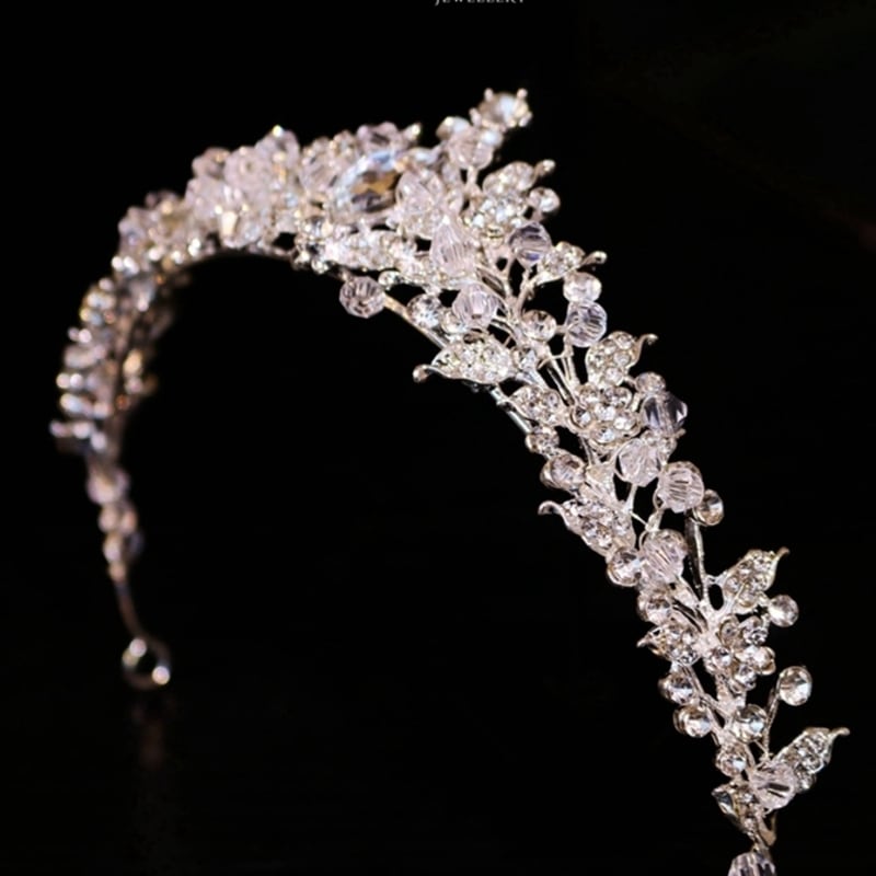 ラインストーンのフラワーシルバーティアラ D0393