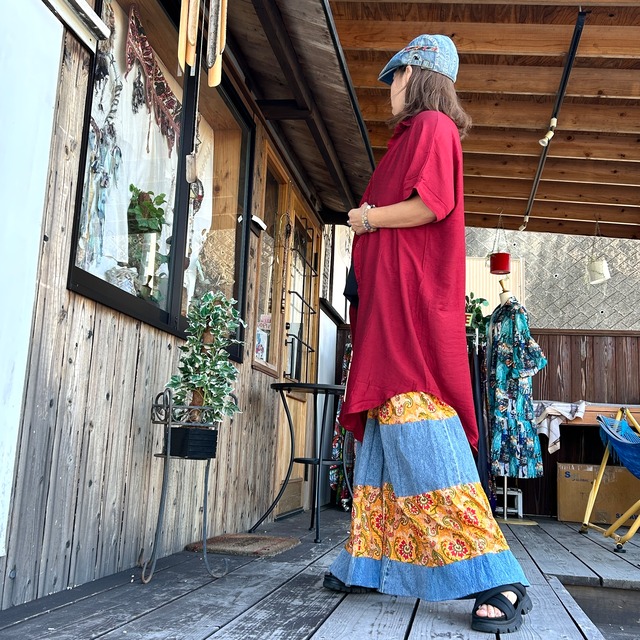 ポップ柄ゆったりチュニックシャツ