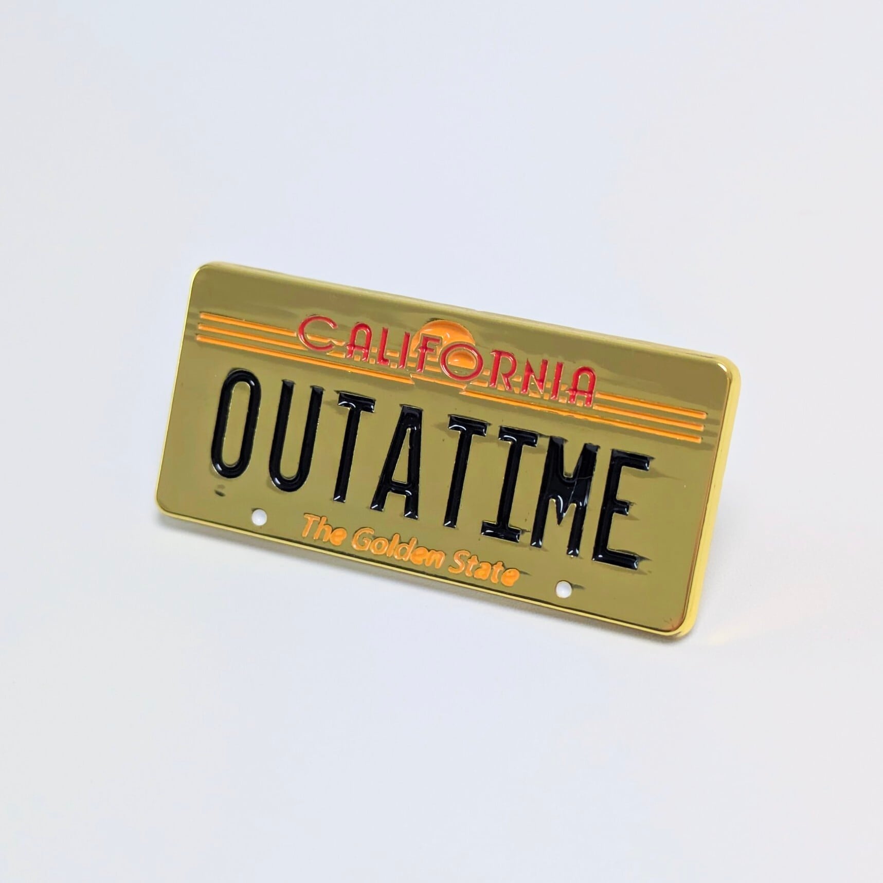 送料無料! ★ピンズ PINS★ピンバッジ 【 Back to the Future(バックトゥザフューチャー)】 OUT A TIME / デロリアンナンバープレート〚アメリカン雑貨 アメトイ〛