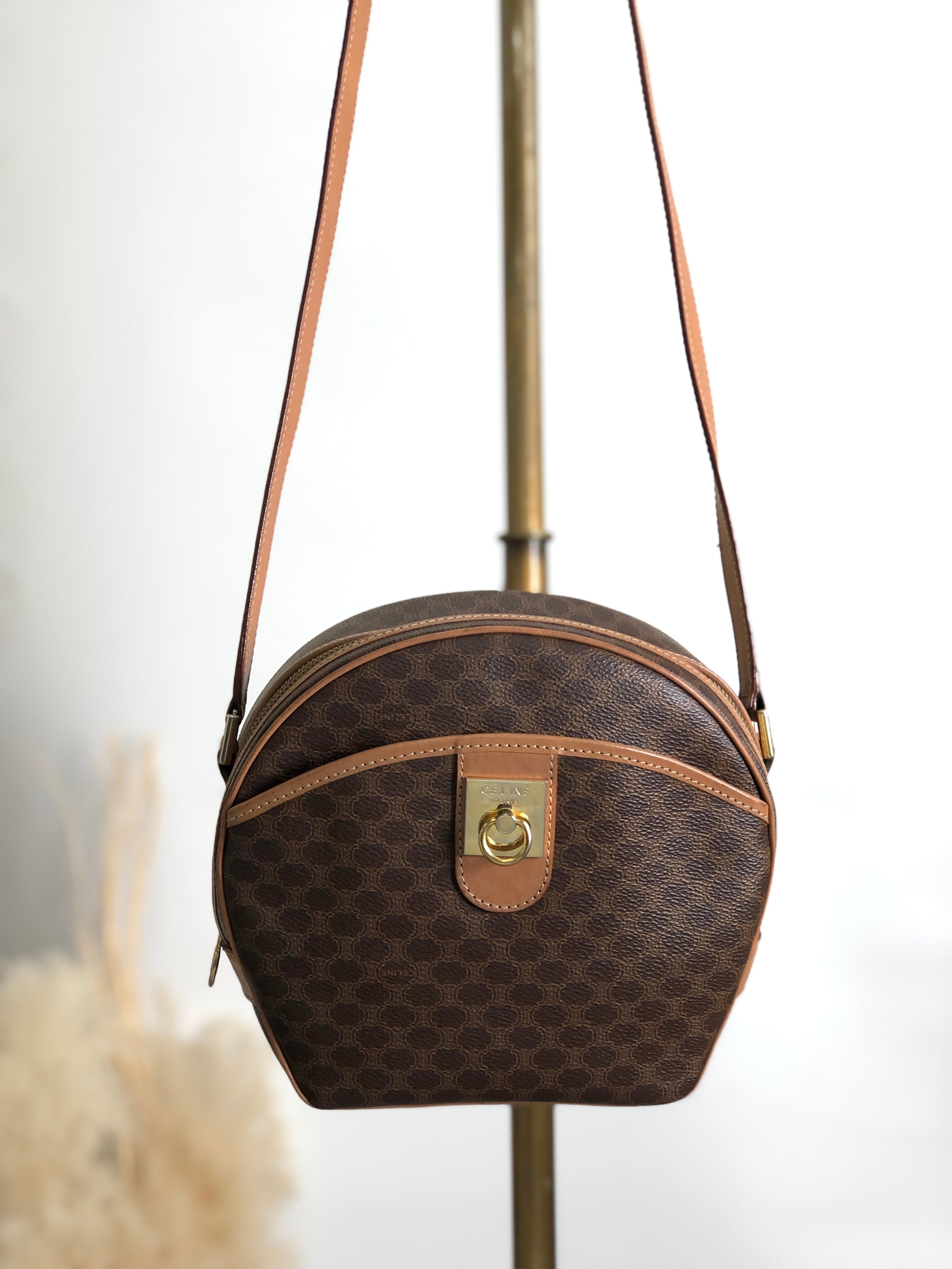 CELINE セリーヌ マカダム ショルダーバッグ ブラウン CELINE セリーヌ マカダム ショルダーバッグ ブラウン