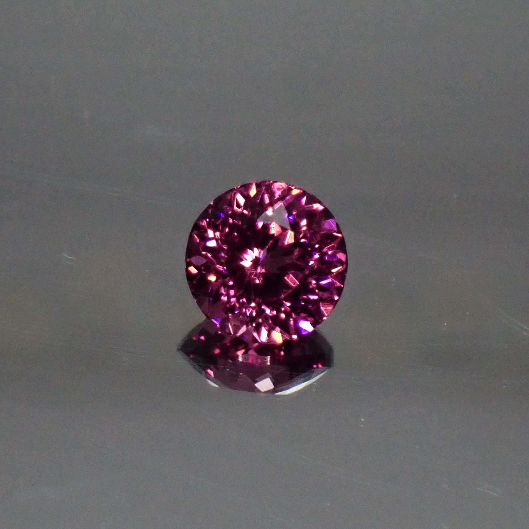 Bright Brilliant Cut™️ “145 Facets”】紫が宿す神秘、光の結晶 0.80