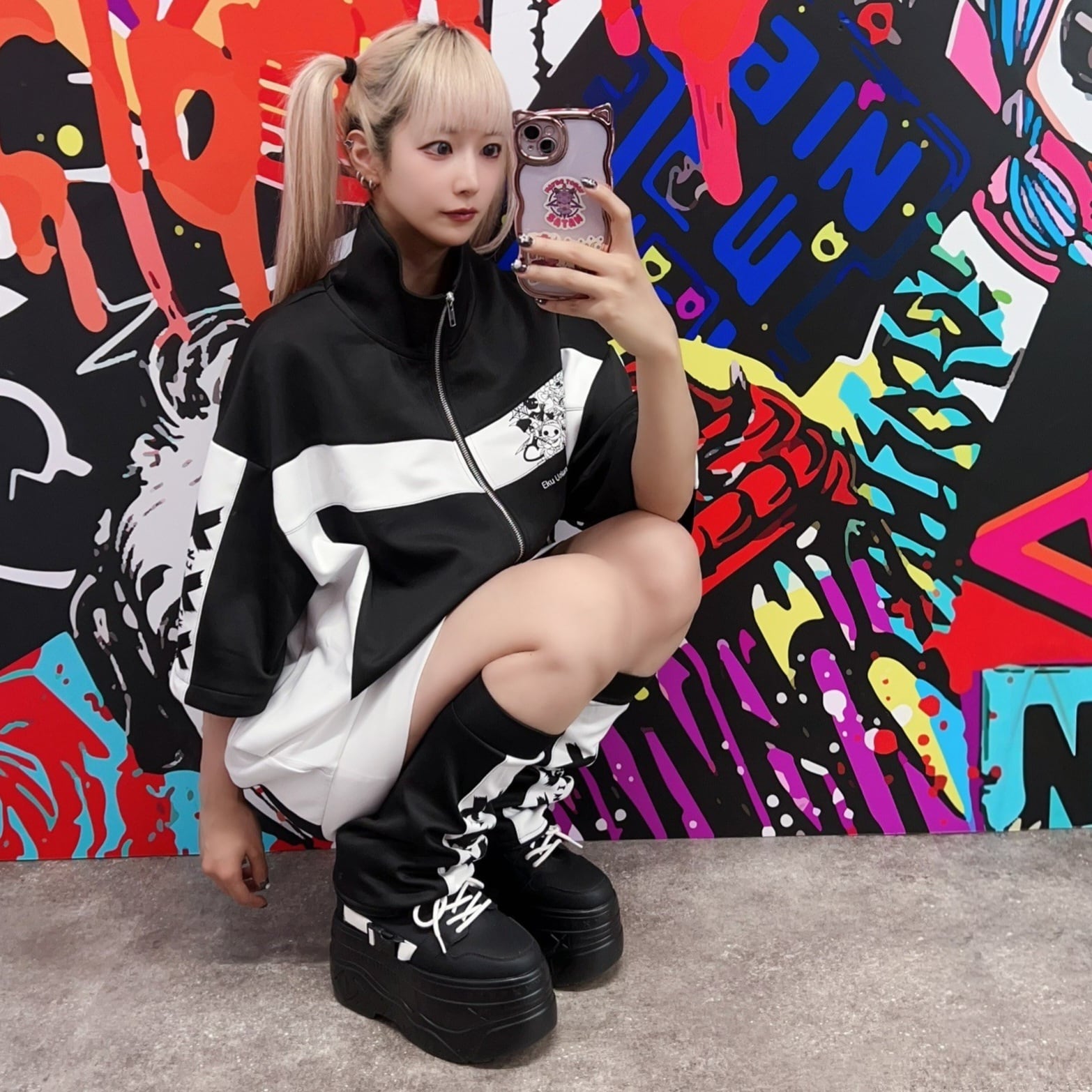 上倉エク×NIERコラボ 切り離し可能 ZIP OUTER【シーラちゃん×NIER