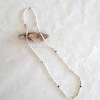 Mandi/マンディ Antique Beads Necklace(60cm)(White×Navy)