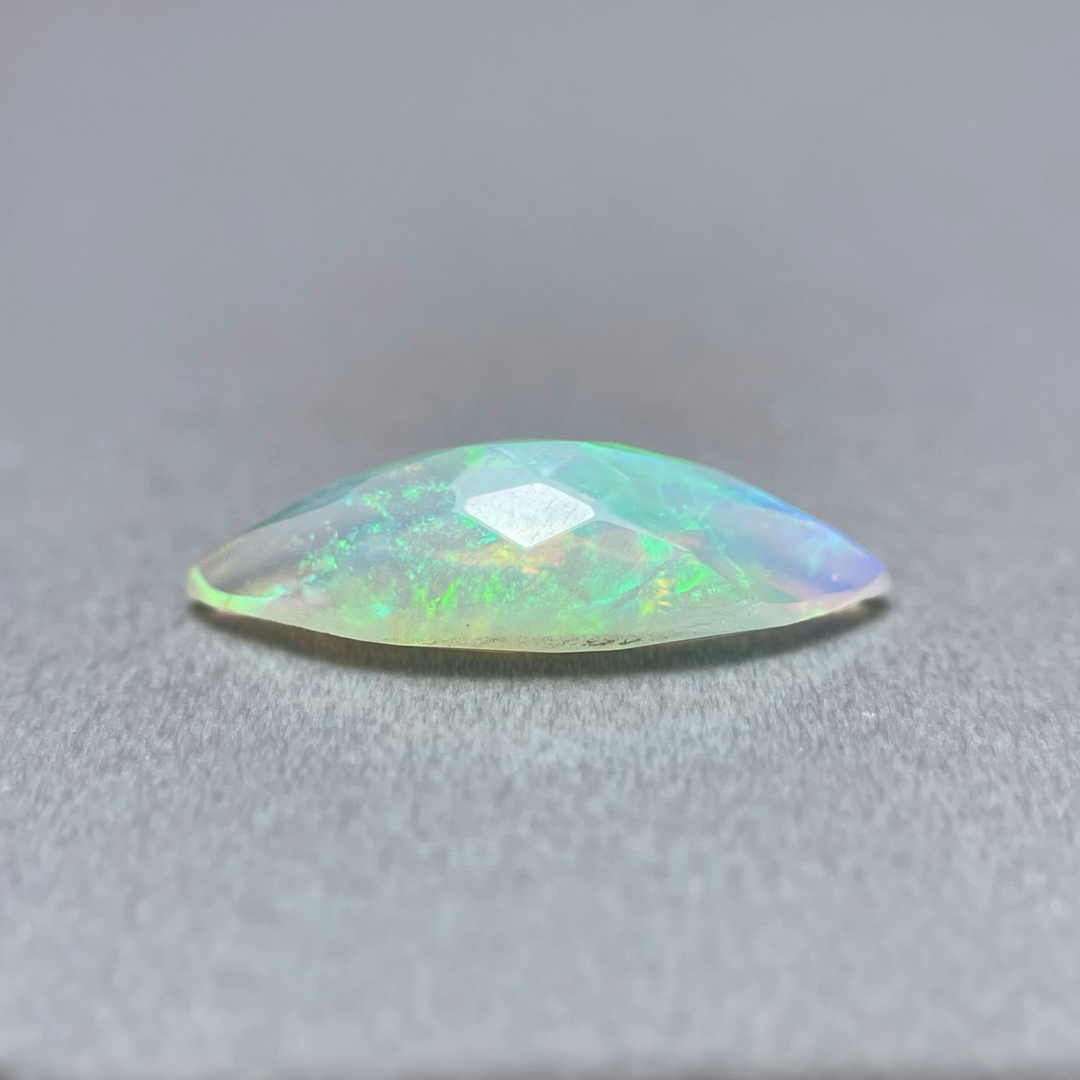 エチオピア オパール 1.19ct ルース マーキス ファセット エチオピア オパール 1.19ct ルース マーキス ファセット