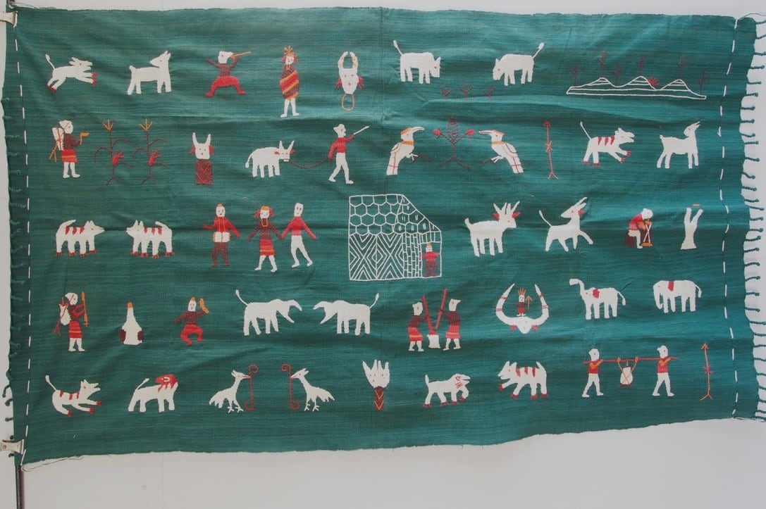 NAGA TRIBE - EMBROIDERY TAPESTRY / GREEN | casablanca