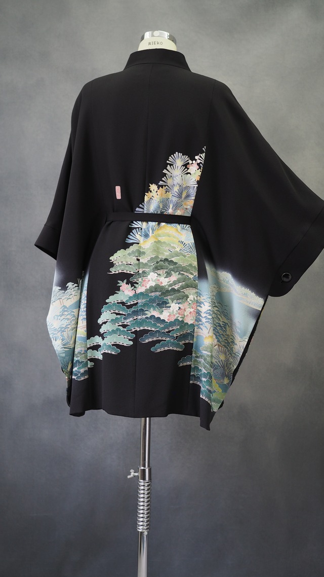 Regenerated Kimono Cape Coat – Handcrafted in Japan/ MOONLIT LANDSCAPE IN SILK AND MIST　着物リメイクのマントコート｜日本のヴィンテージシルクを再生した一点物/絹と霞に浮かぶ、月夜の風景