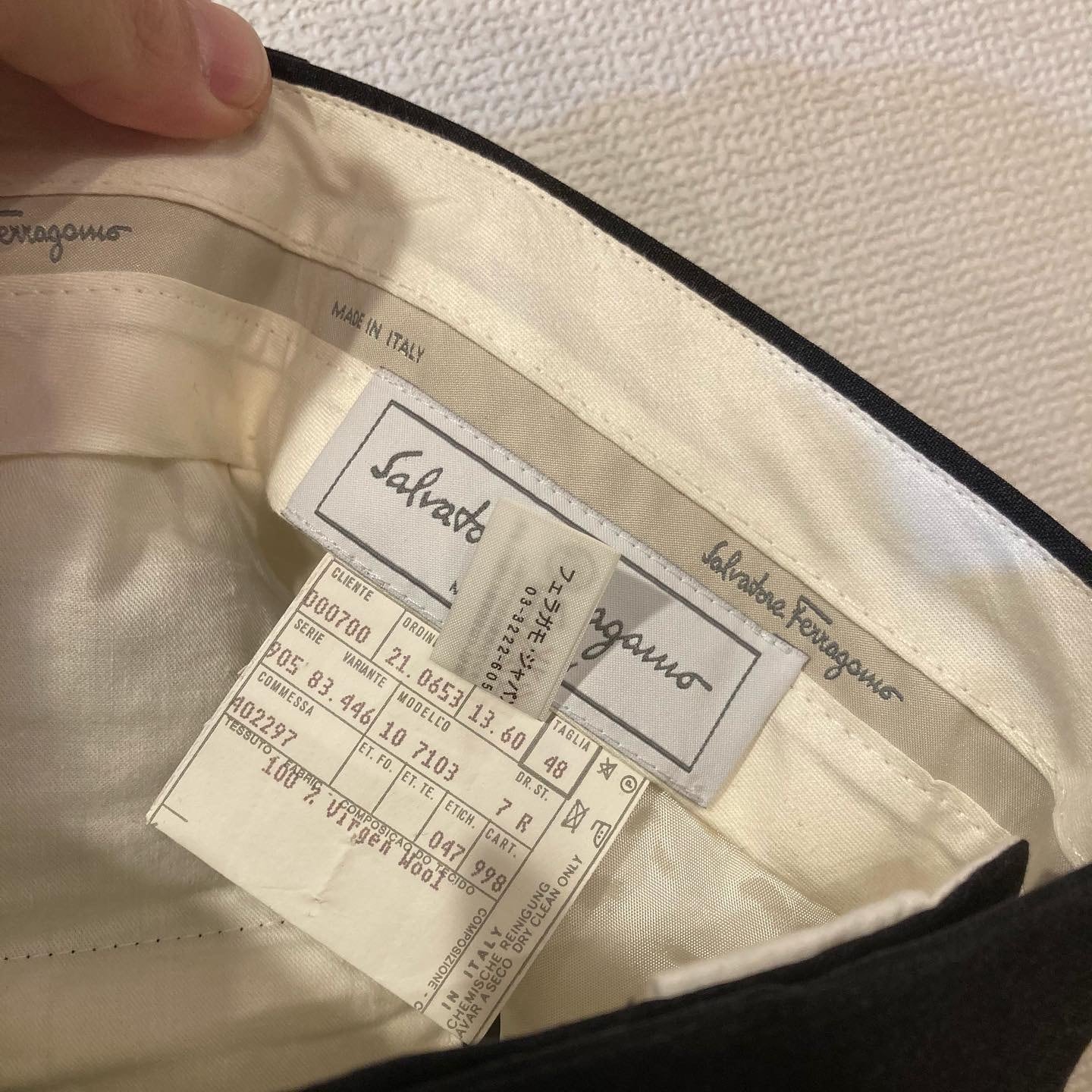 フェラガモ ベージュと黒 2着コットンスカート タグ付き イタリアサイズ46- 