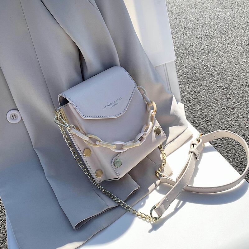 新しい小さなバッグ女性バッグ2020夏の新しい波のファッション野生のショルダーメッセンジャーバッグネット赤ハンドキャリーバケットバッグ Tiancai_Wing_Bag7567317