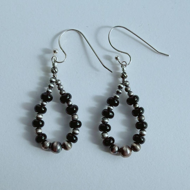【J383】ヴィンテージ オニキス　シルバー製ビーズ　ピアス