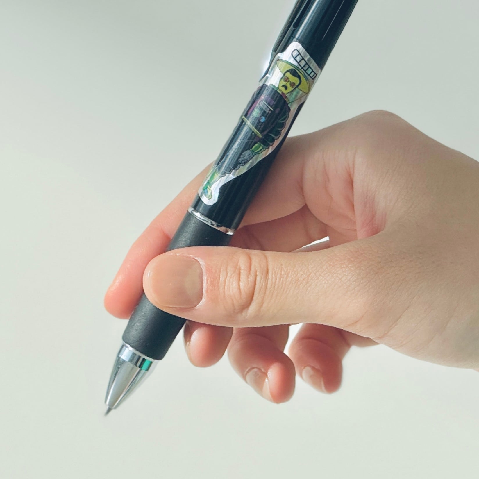 江康泉オリジナルステッカー | 金沢21世紀美術館ミュージアムショップ