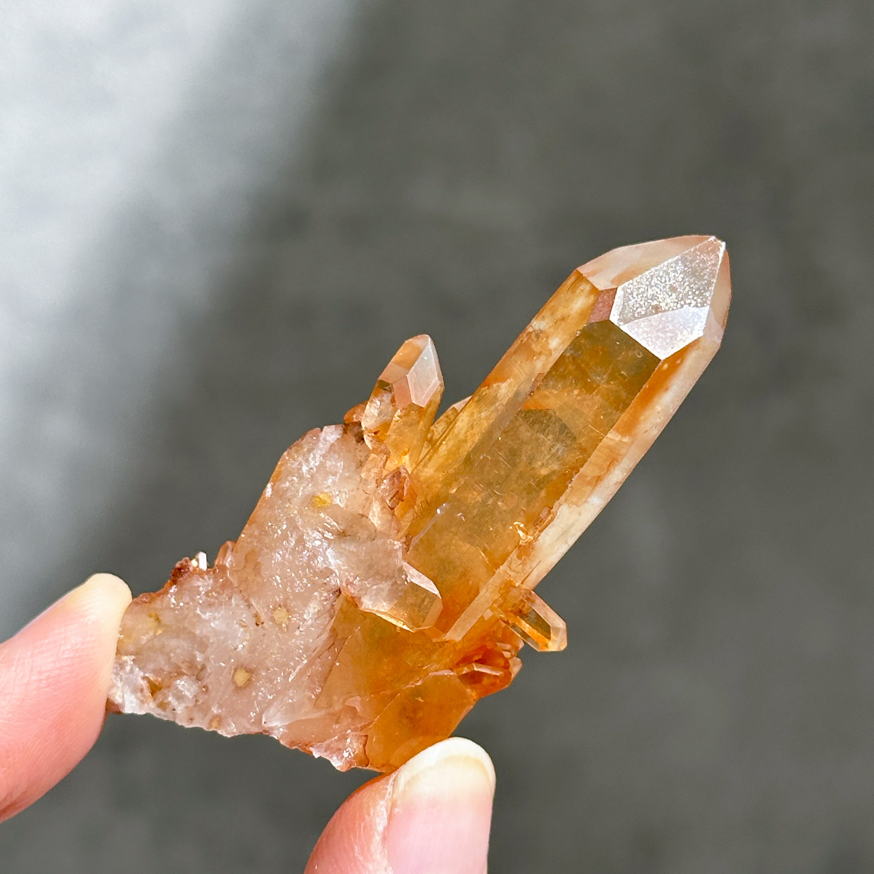 ミナスジェライス産タンジェリンクォーツ クラスター24◇ Tangerine