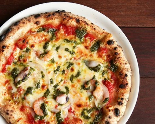 海鮮トマトバジルｏｒ海鮮バジル Seafood Tomato Basil or Seafood Basil（焼きたて）