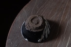蓬莱掛分ぐい呑 /卯一                                      Horai Iron-Glazed white-flow sake cup/Uichi