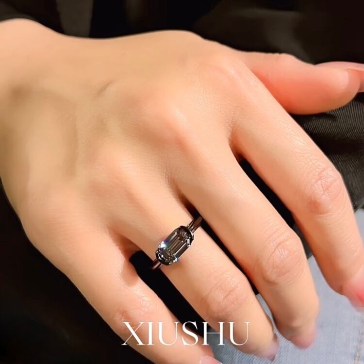 早い者勝ち‼️最終特価価格❣️PTエメラルドカットダイア入りリング グラフ GRAFF レガシー エメラルドカット リング 指輪 ダイヤモンド