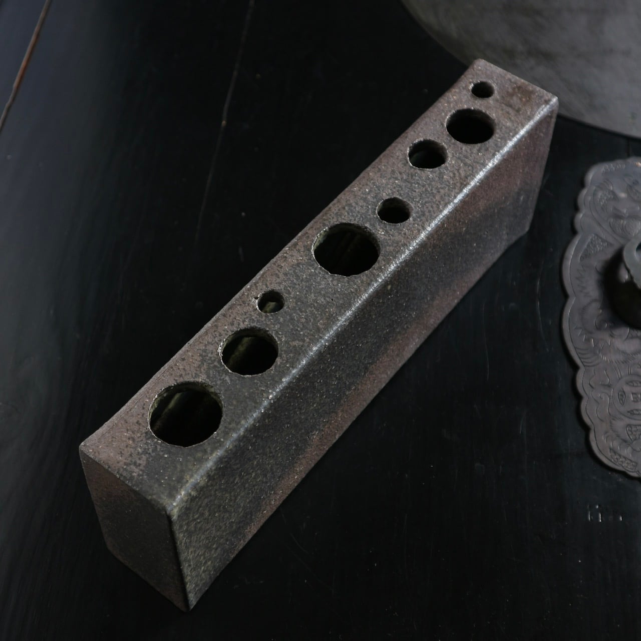 信楽焼 焼き締め 長角花器 大 | 芦屋貴兆陶家 online shop