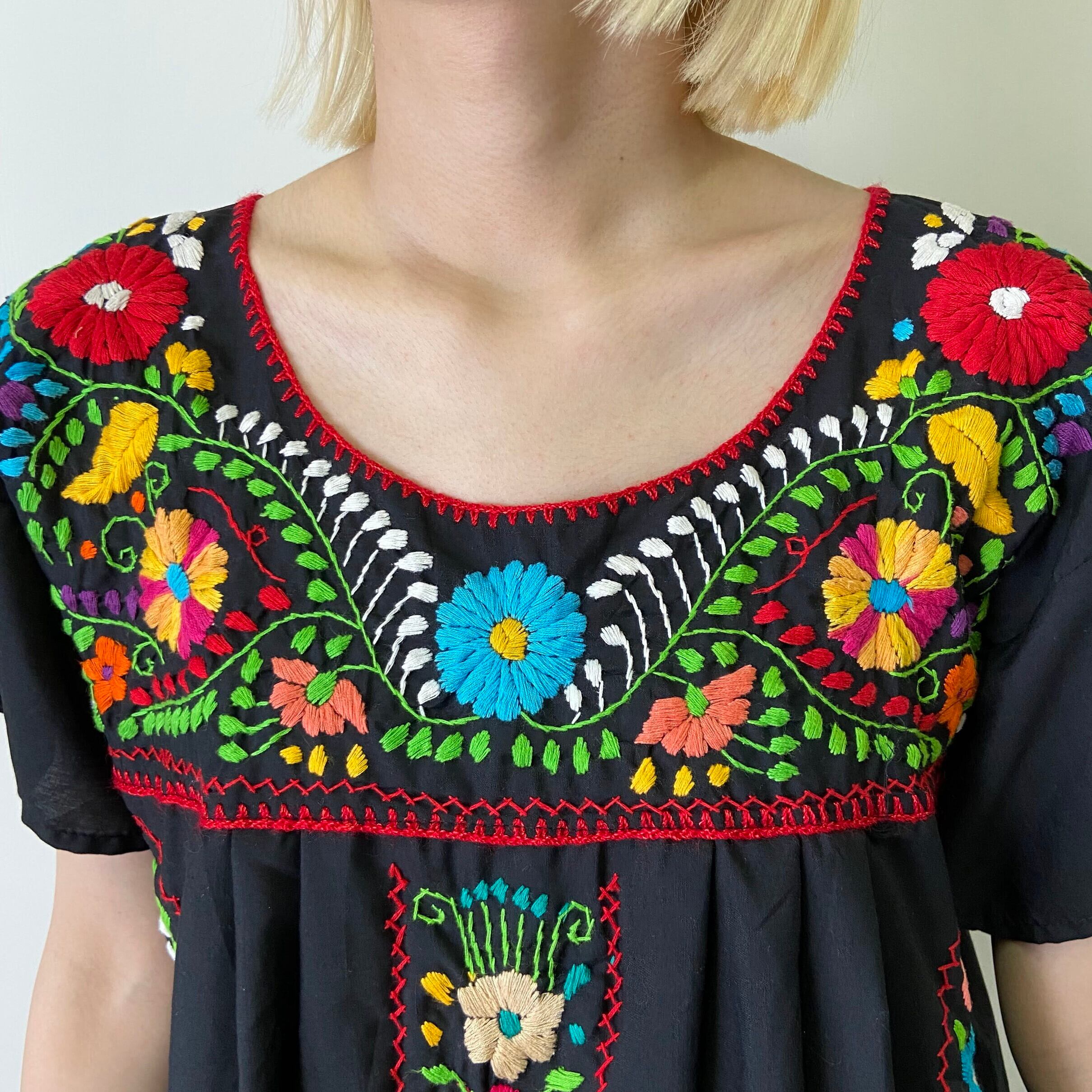 ビンテージ　刺繍　メキシカン チュニック TOPS ヴィンテージ 刺繍 花柄 メキシカン ブラック チュニック トップ