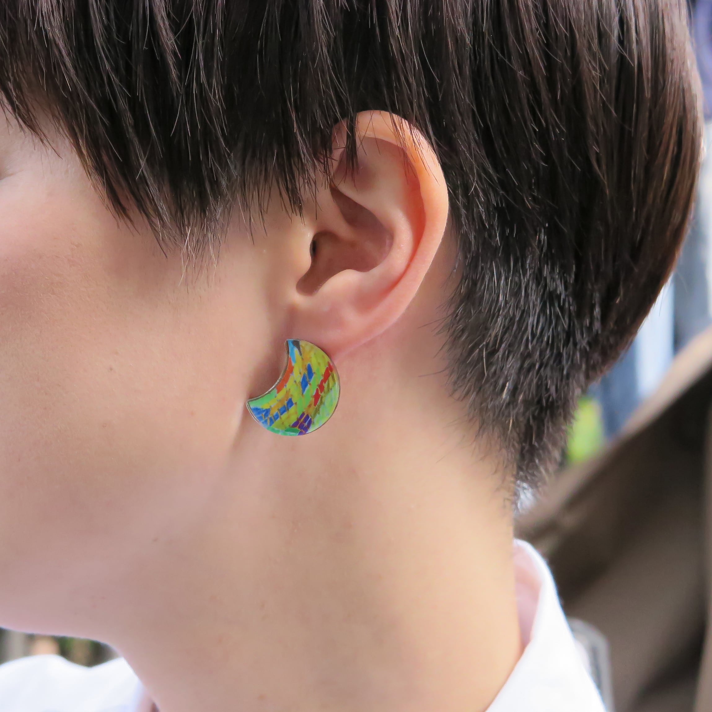 Ai Usui アクリル×ウッド ピアス 月-A | ILO PROJECT