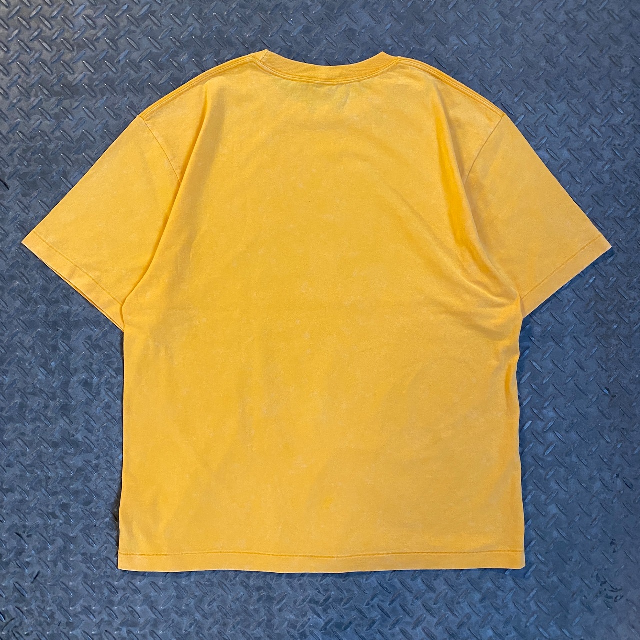 RIVERSIDE BASE Basquiat Quote T-SHIRT FADE YELLOW
