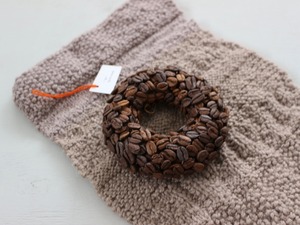 the coffee mame / simple wreath