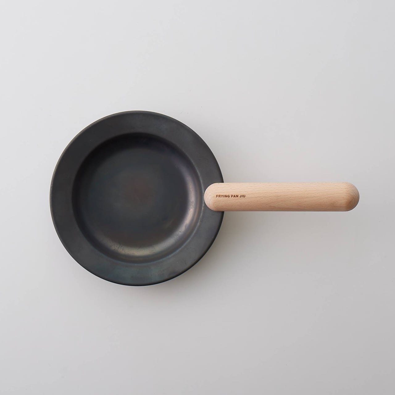 お皿としてそのまま使える鉄製フライパン＆ハンドルセット Sサイズ