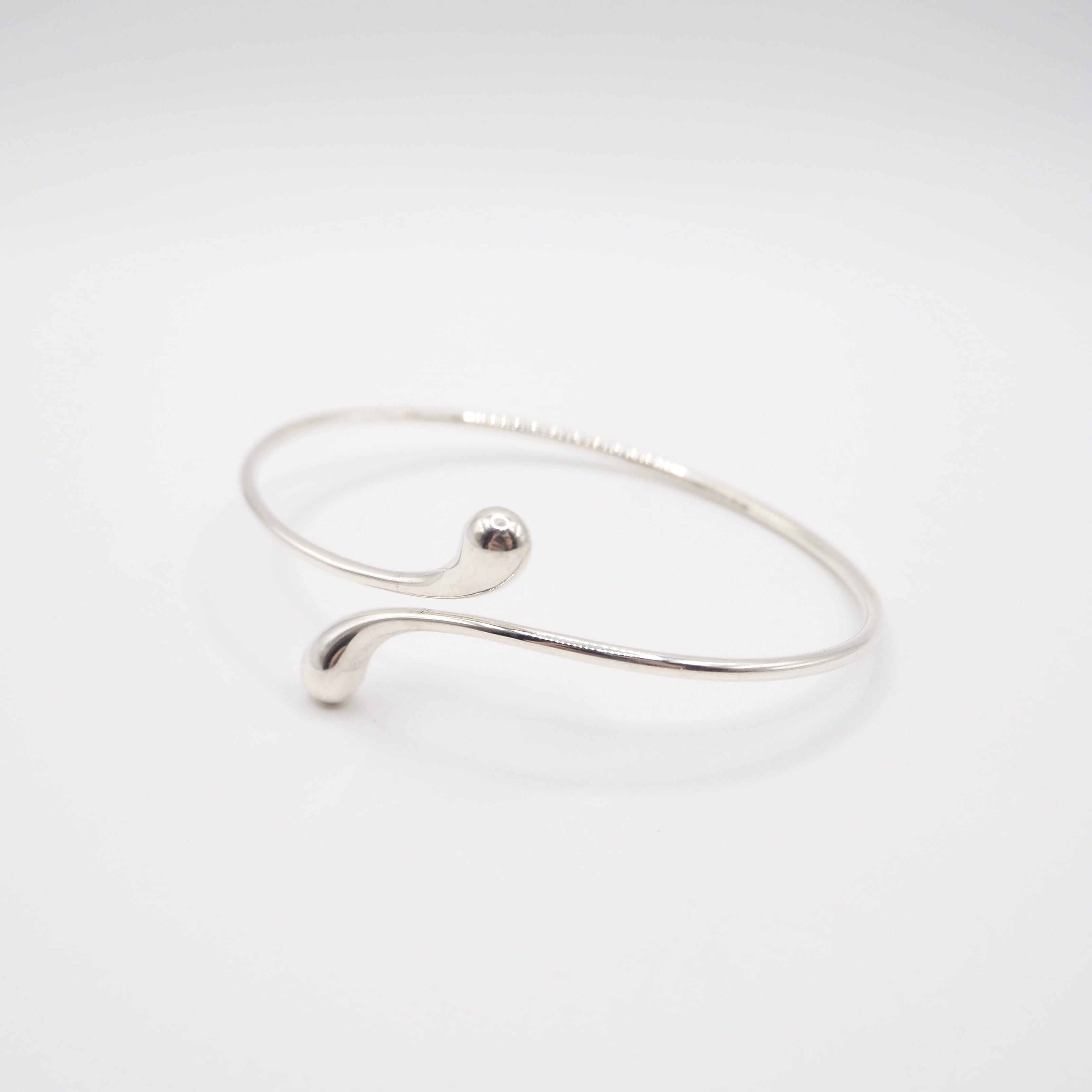 Tiffany&Co. ティアドロップ バングル シルバー925 ティファニー