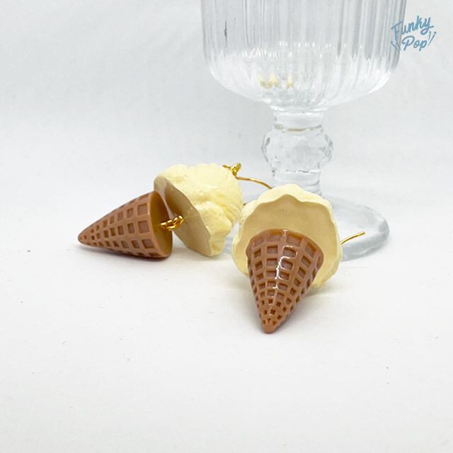 ❁送料無料❁fac0125❁(箱入り)ミニチュア 揺れるアイスクリーム