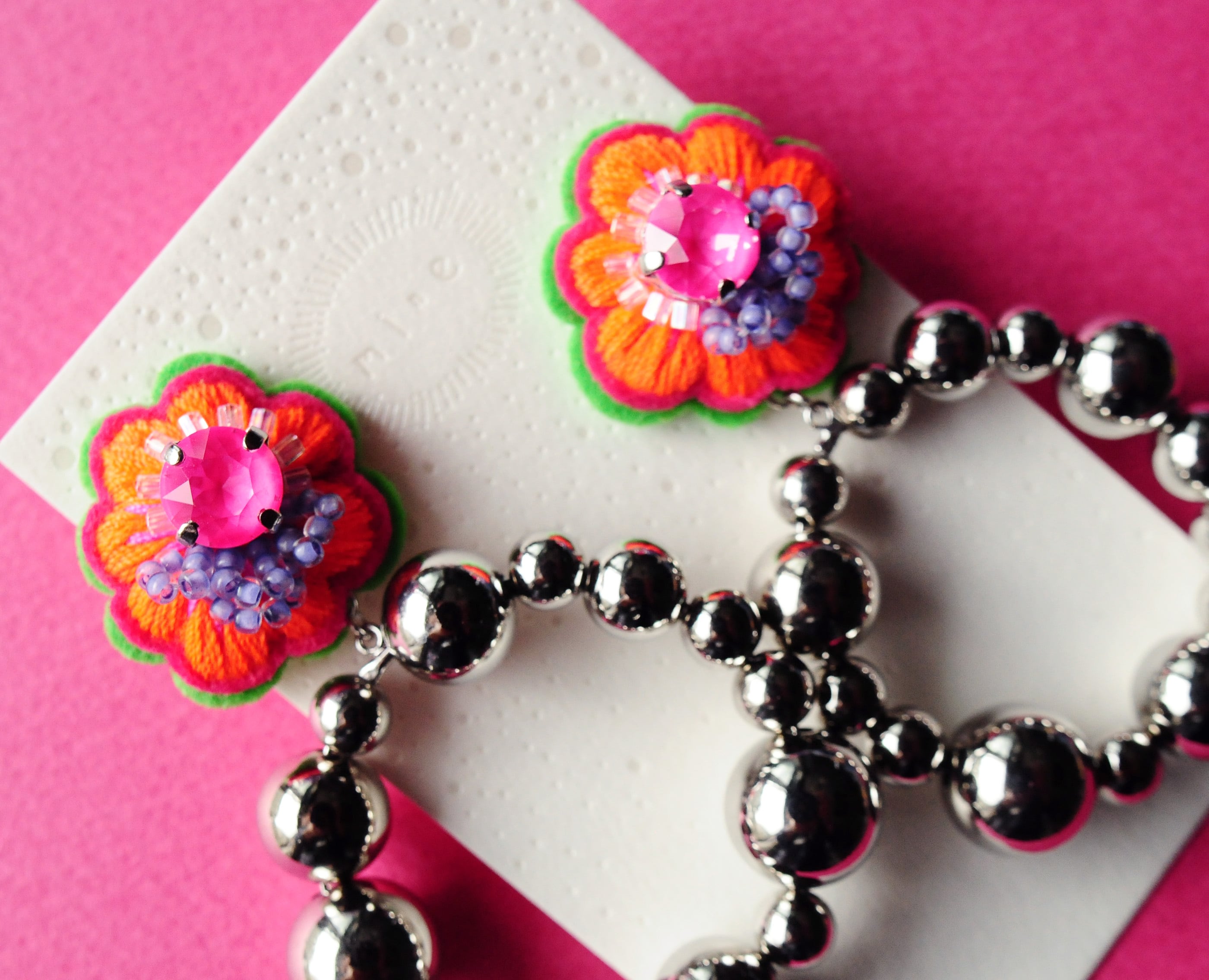 < No Name ~名前のない花~ >『 Neon Orange×Silver Ring 』ピアス