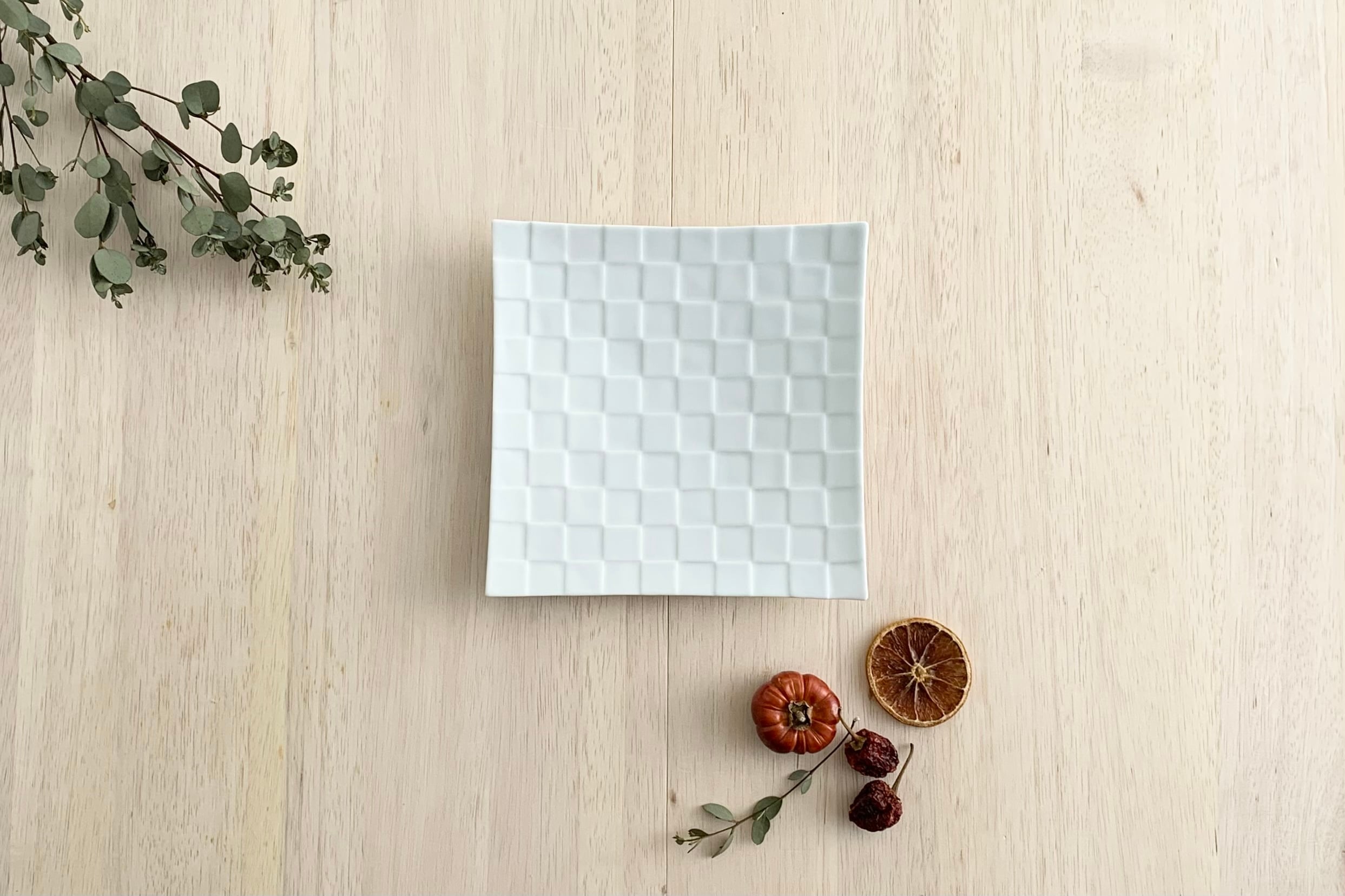 角皿 | 有田焼窯元 聖陶苑 | Aritayaki Kamamoto Seitouen